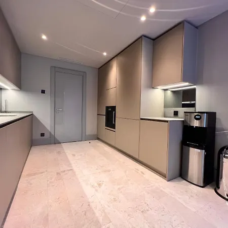 Amazing Luxury Large 4 Bedroom Istinye Park 1 Min 250m2 דירה