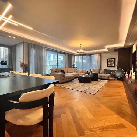 Amazing Luxury Large 4 Bedroom Istinye Park 1 Min 250m2 איסטמבול