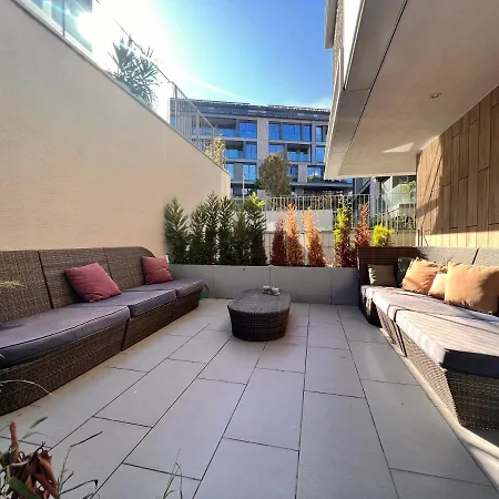 Amazing Luxury Large 4 Bedroom Istinye Park 1 Min 250m2 דירה איסטמבול
